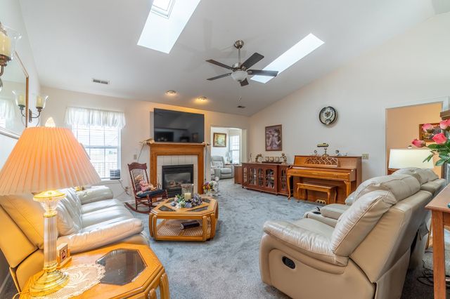 7529 Frontier Avenue, Fort Wayne, IN 46835