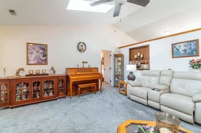 7529 Frontier Avenue, Fort Wayne, IN 46835