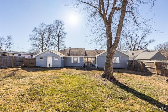 5115 State Route 140, Bethalto, IL 62010