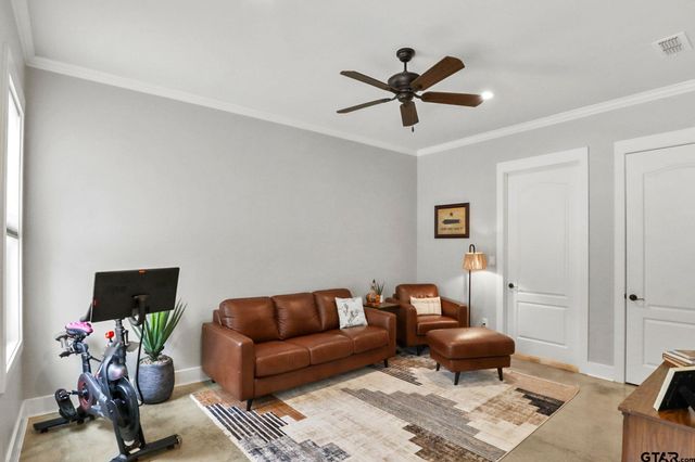 22302 County Road 422, Lindale, TX 75771