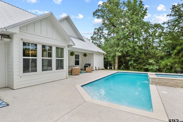 22302 County Road 422, Lindale, TX 75771