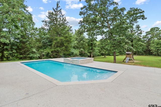 22302 County Road 422, Lindale, TX 75771