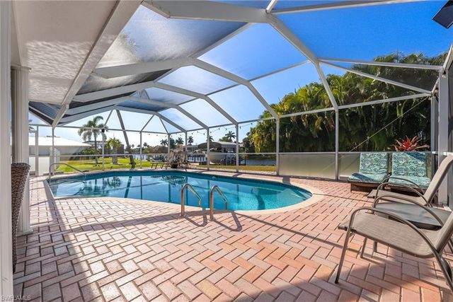 2025 SE 39th ST, Cape Coral, FL 33904