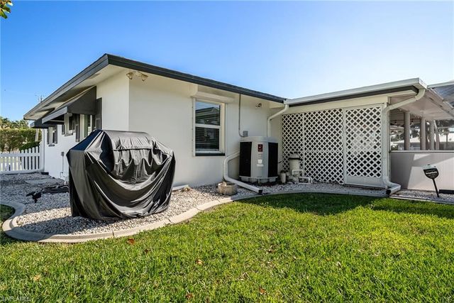 2025 SE 39th ST, Cape Coral, FL 33904