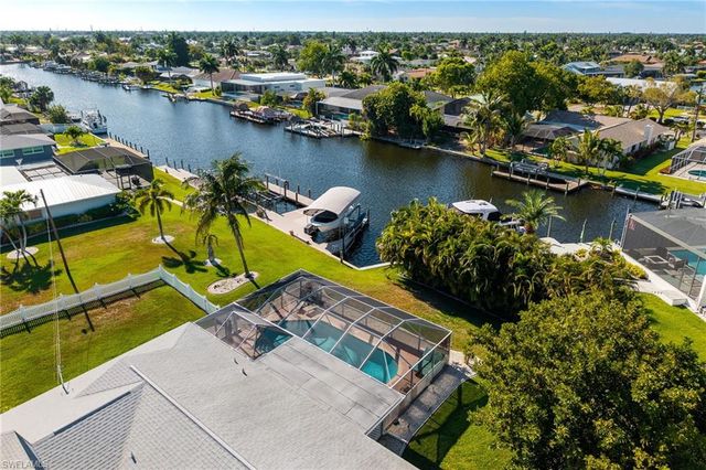 2025 SE 39th ST, Cape Coral, FL 33904