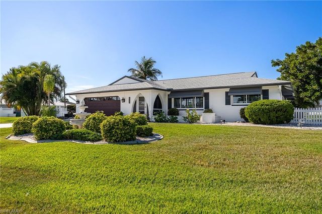 2025 SE 39th ST, Cape Coral, FL 33904