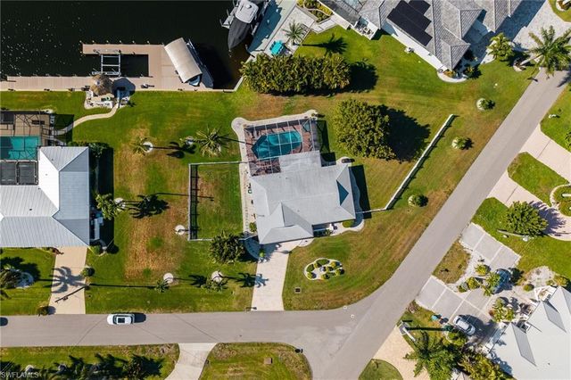2025 SE 39th ST, Cape Coral, FL 33904