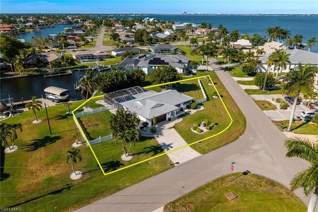 2025 SE 39th ST, Cape Coral, FL 33904