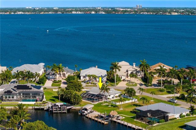 2025 SE 39th ST, Cape Coral, FL 33904