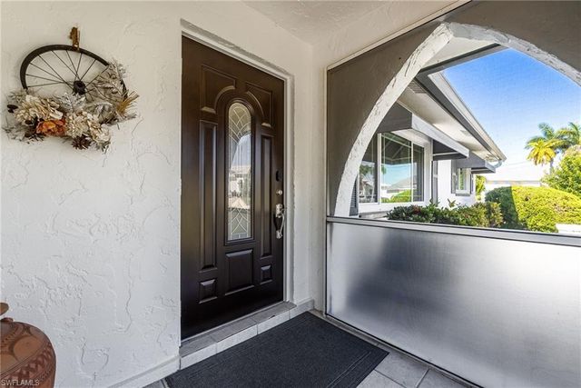 2025 SE 39th ST, Cape Coral, FL 33904