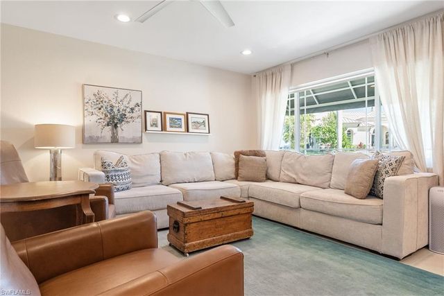 2025 SE 39th ST, Cape Coral, FL 33904