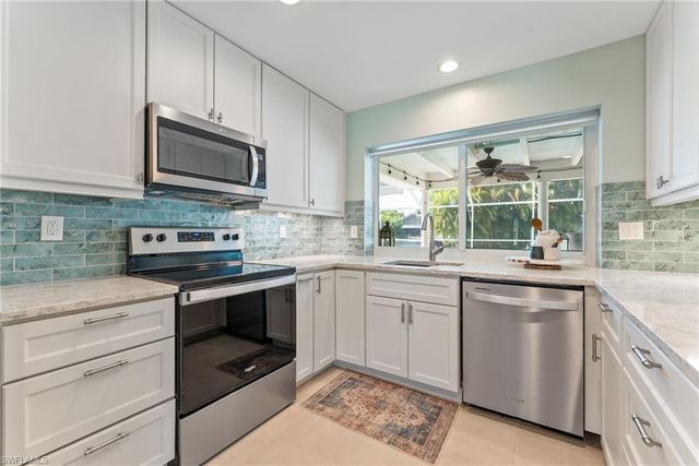 2025 SE 39th ST, Cape Coral, FL 33904