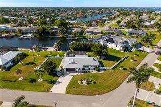2025 SE 39th ST, Cape Coral, FL 33904