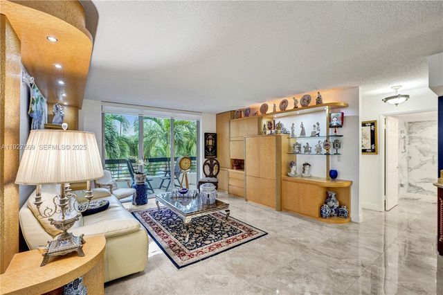 3600 Mystic Pointe Dr 311, Aventura, FL 33180