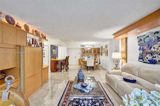 3600 Mystic Pointe Dr 311, Aventura, FL 33180