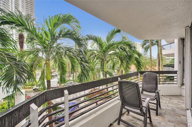 3600 Mystic Pointe Dr 311, Aventura, FL 33180