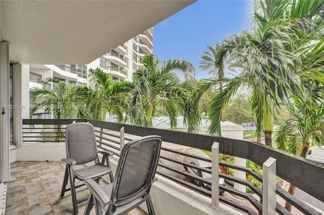 3600 Mystic Pointe Dr 311, Aventura, FL 33180