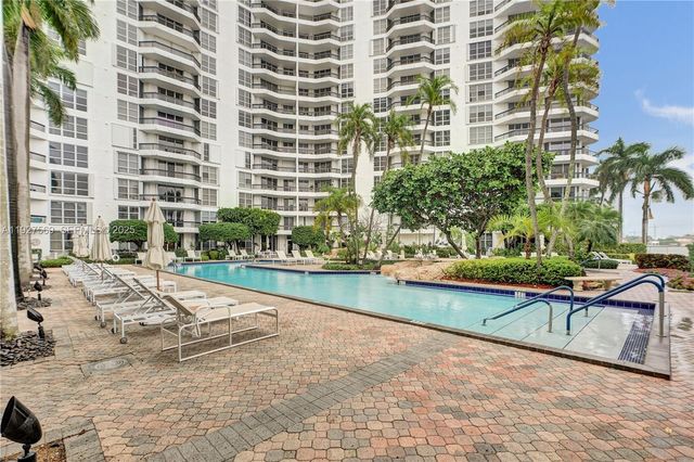 3600 Mystic Pointe Dr 311, Aventura, FL 33180