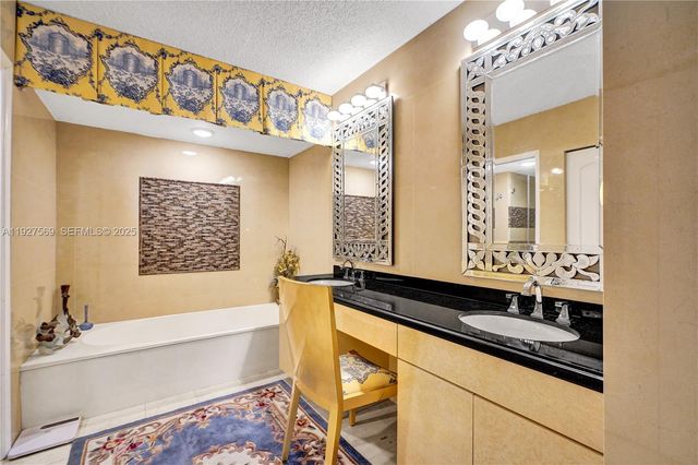 3600 Mystic Pointe Dr 311, Aventura, FL 33180