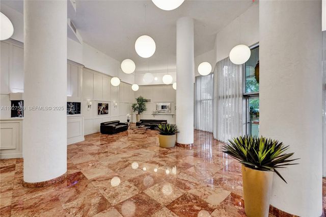 3600 Mystic Pointe Dr 311, Aventura, FL 33180