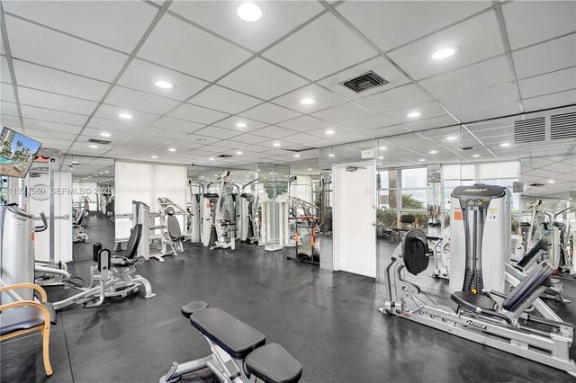 3600 Mystic Pointe Dr 311, Aventura, FL 33180