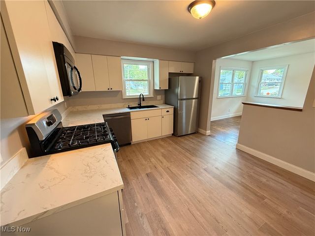 486 Frazier Avenue, Akron, OH 44305