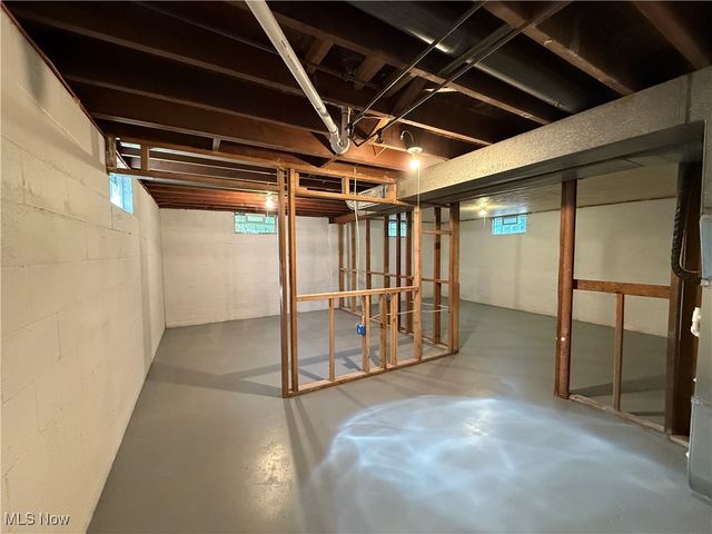 486 Frazier Avenue, Akron, OH 44305