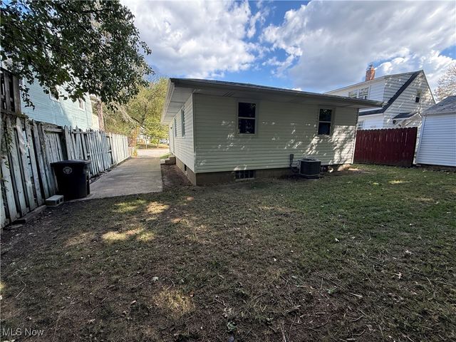 486 Frazier Avenue, Akron, OH 44305