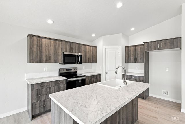 4405 Hewitt St, Caldwell, ID 83605