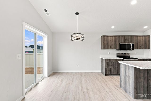 4405 Hewitt St, Caldwell, ID 83605