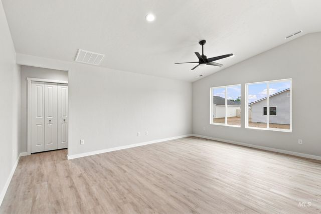 4405 Hewitt St, Caldwell, ID 83605