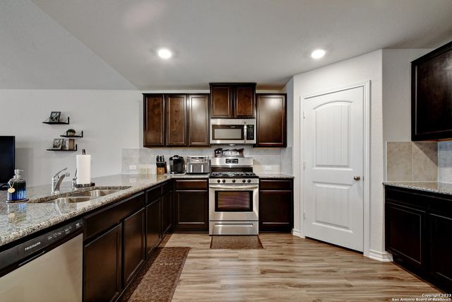 822 BROWN THRASHER, San Antonio, TX 78253