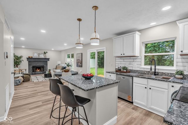6903 Bretton Wood Drive, Indianapolis, IN 46268