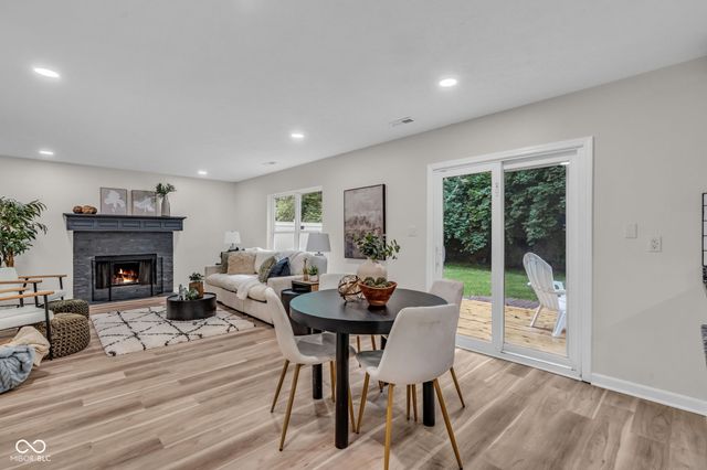 6903 Bretton Wood Drive, Indianapolis, IN 46268