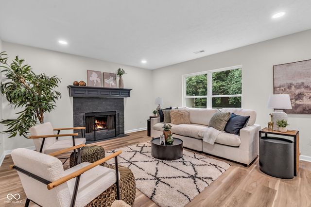 6903 Bretton Wood Drive, Indianapolis, IN 46268
