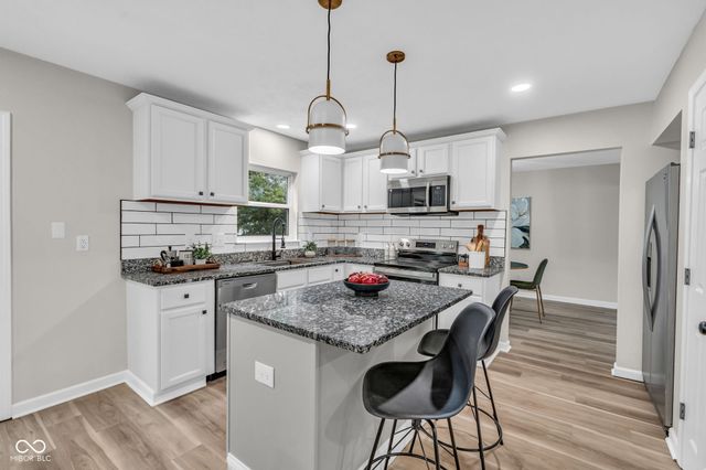 6903 Bretton Wood Drive, Indianapolis, IN 46268