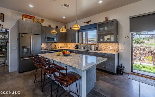 7460 S Rolling Tumbleweed Road, Vail, AZ 85641