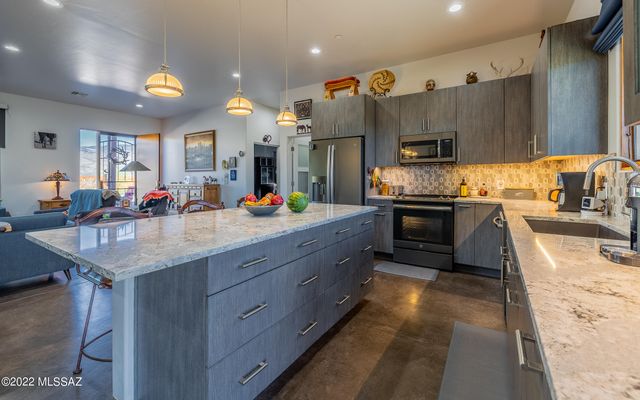 7460 S Rolling Tumbleweed Road, Vail, AZ 85641