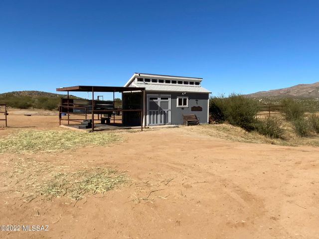 7460 S Rolling Tumbleweed Road, Vail, AZ 85641