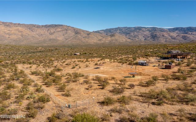 7460 S Rolling Tumbleweed Road, Vail, AZ 85641