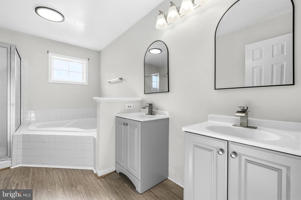 Image 18 of property listing at 2605 ORCHARD SUMMITT CT, Landover, MD 20785