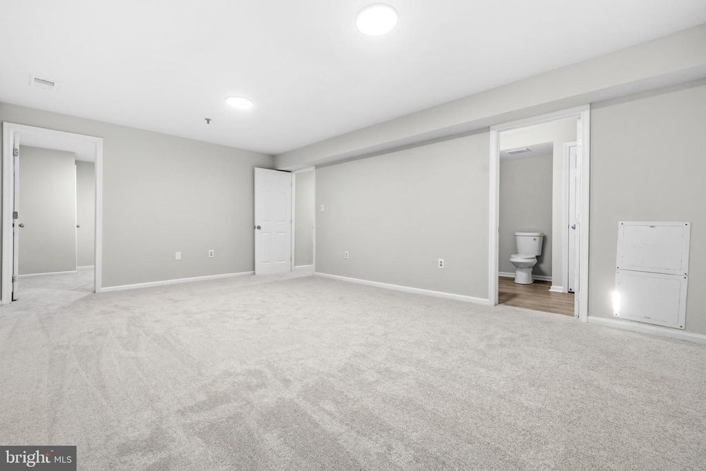 Image 29 of property listing at 2605 ORCHARD SUMMITT CT, Landover, MD 20785