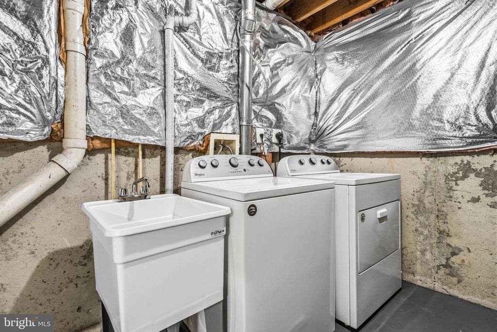 Image 32 of property listing at 2605 ORCHARD SUMMITT CT, Landover, MD 20785