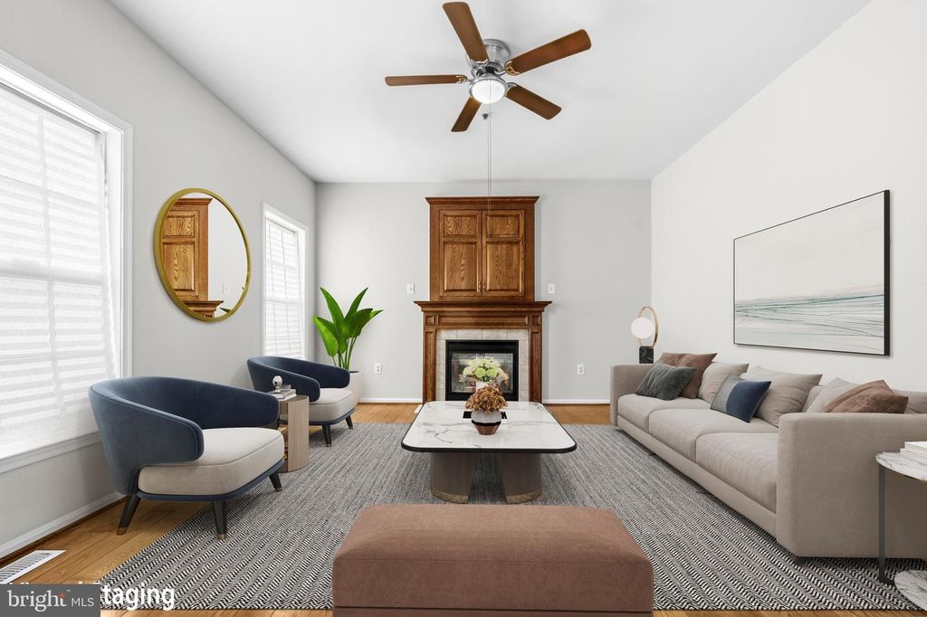 Image 8 of property listing at 2605 ORCHARD SUMMITT CT, Landover, MD 20785