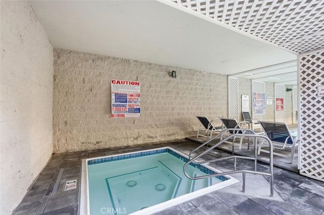 11645 Montana Avenue 321, Los Angeles, CA 90049