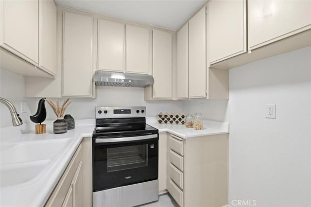 11645 Montana Avenue 321, Los Angeles, CA 90049