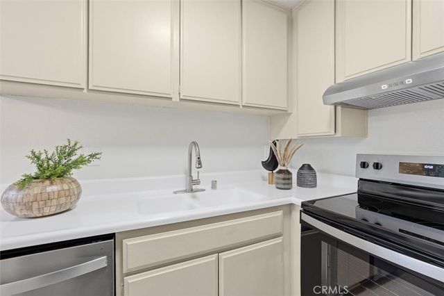 11645 Montana Avenue 321, Los Angeles, CA 90049