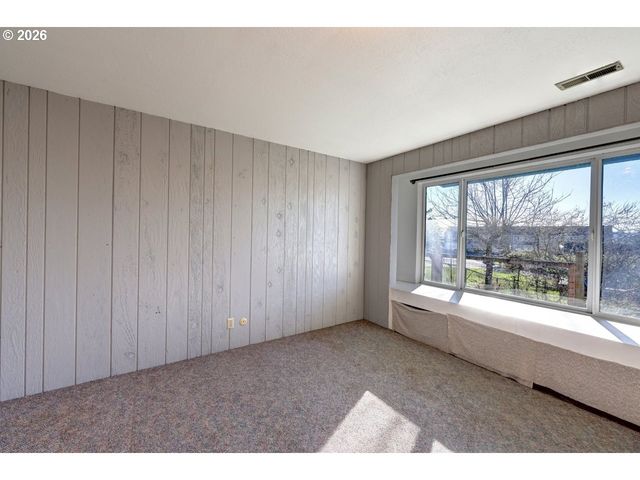 265 AUBURN Ave, Astoria, OR 97103