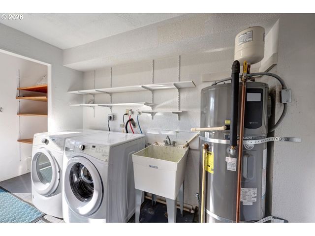 265 AUBURN Ave, Astoria, OR 97103