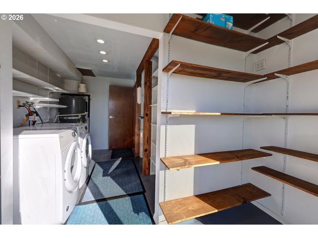 265 AUBURN Ave, Astoria, OR 97103